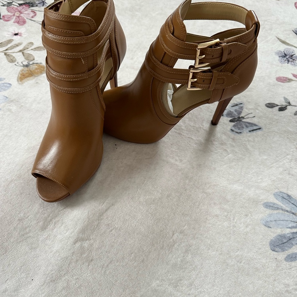 Elegant Brown Peep-Toe Heels